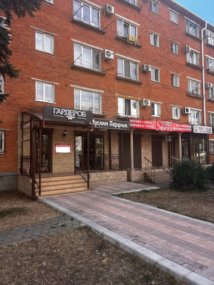 Снять  торговое помещение